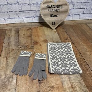 Coach signature print merino wool scarf